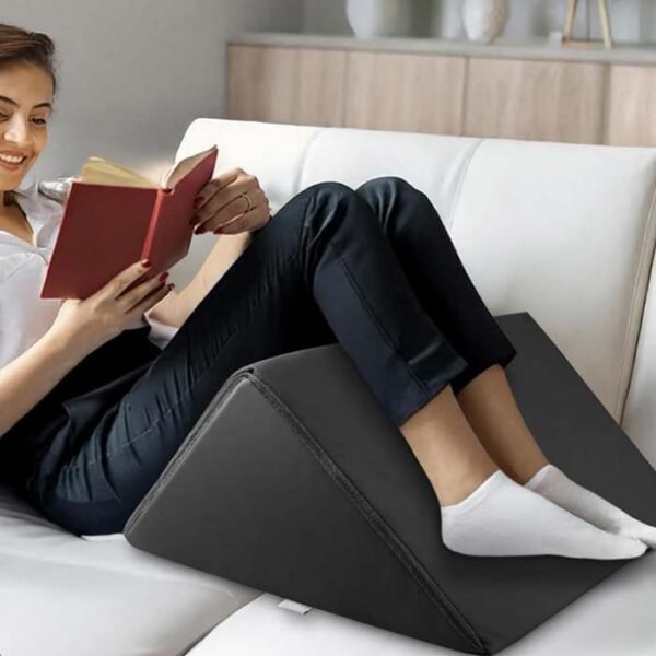 Triangular Foot Pillow